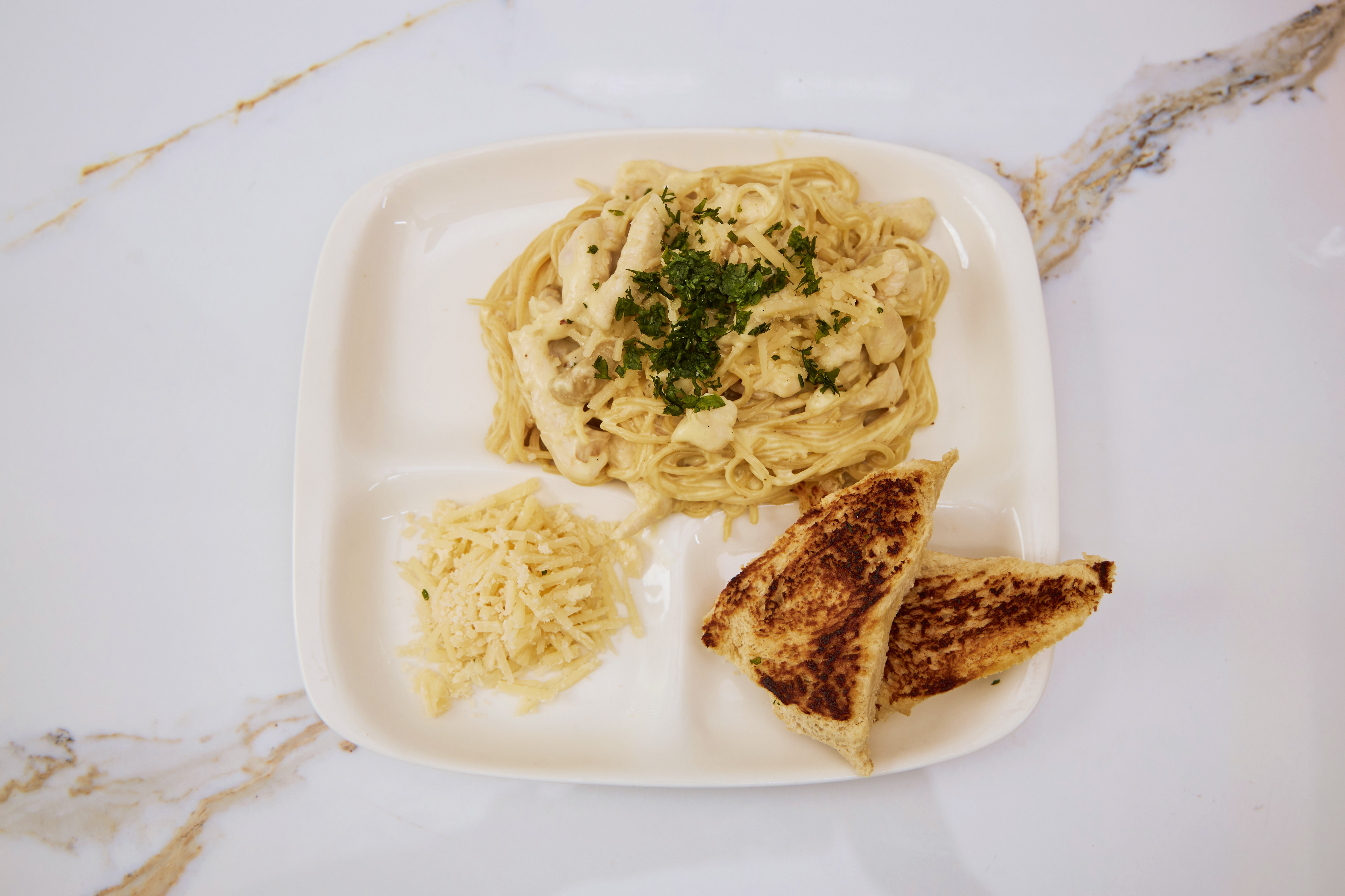 Creamy alfredo pasta (no protein)